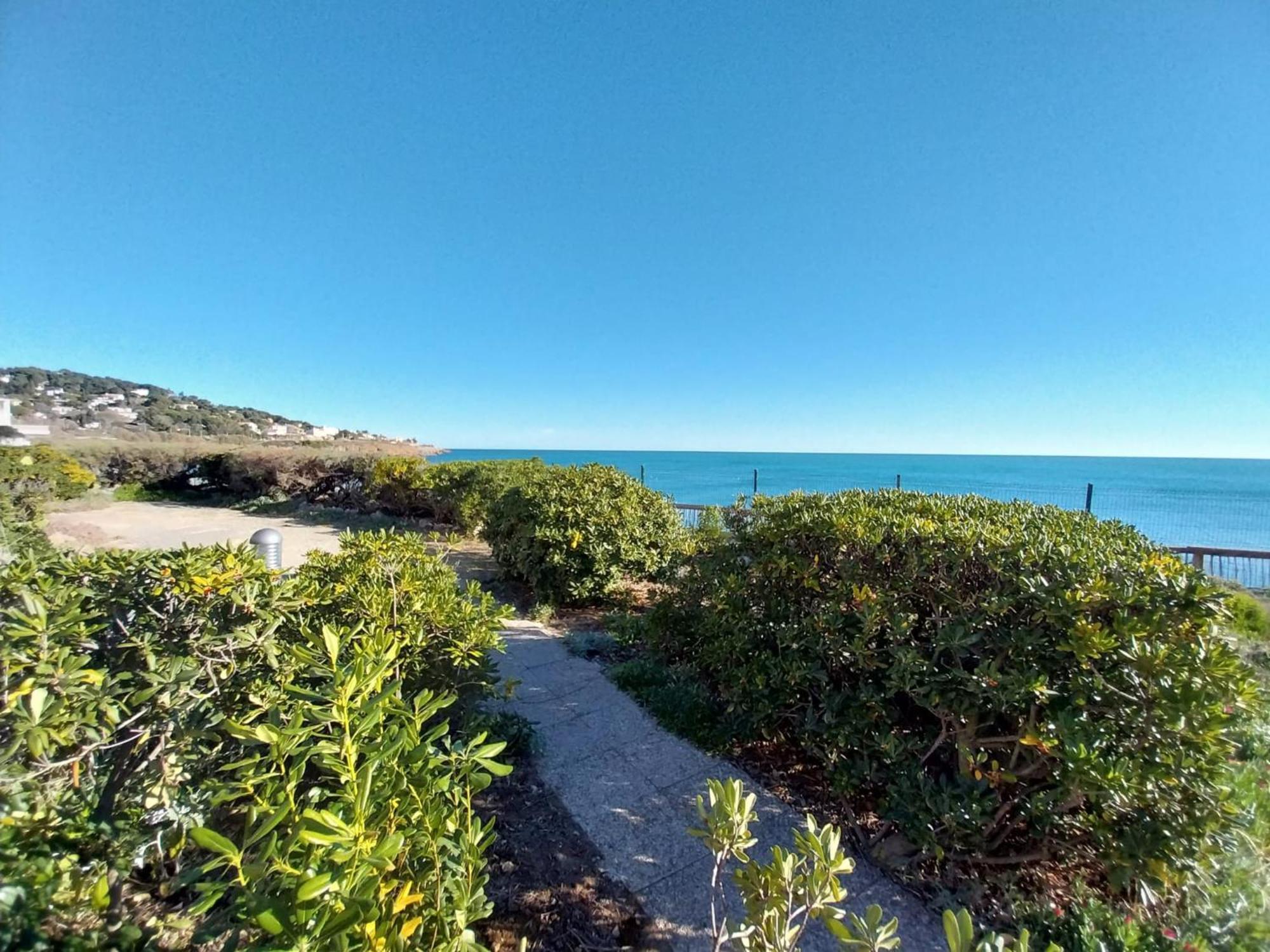 40 M², 1Ere Ligne Mer, Dernier Etage Avec Ascenseur แซ็ต ภายนอก รูปภาพ
